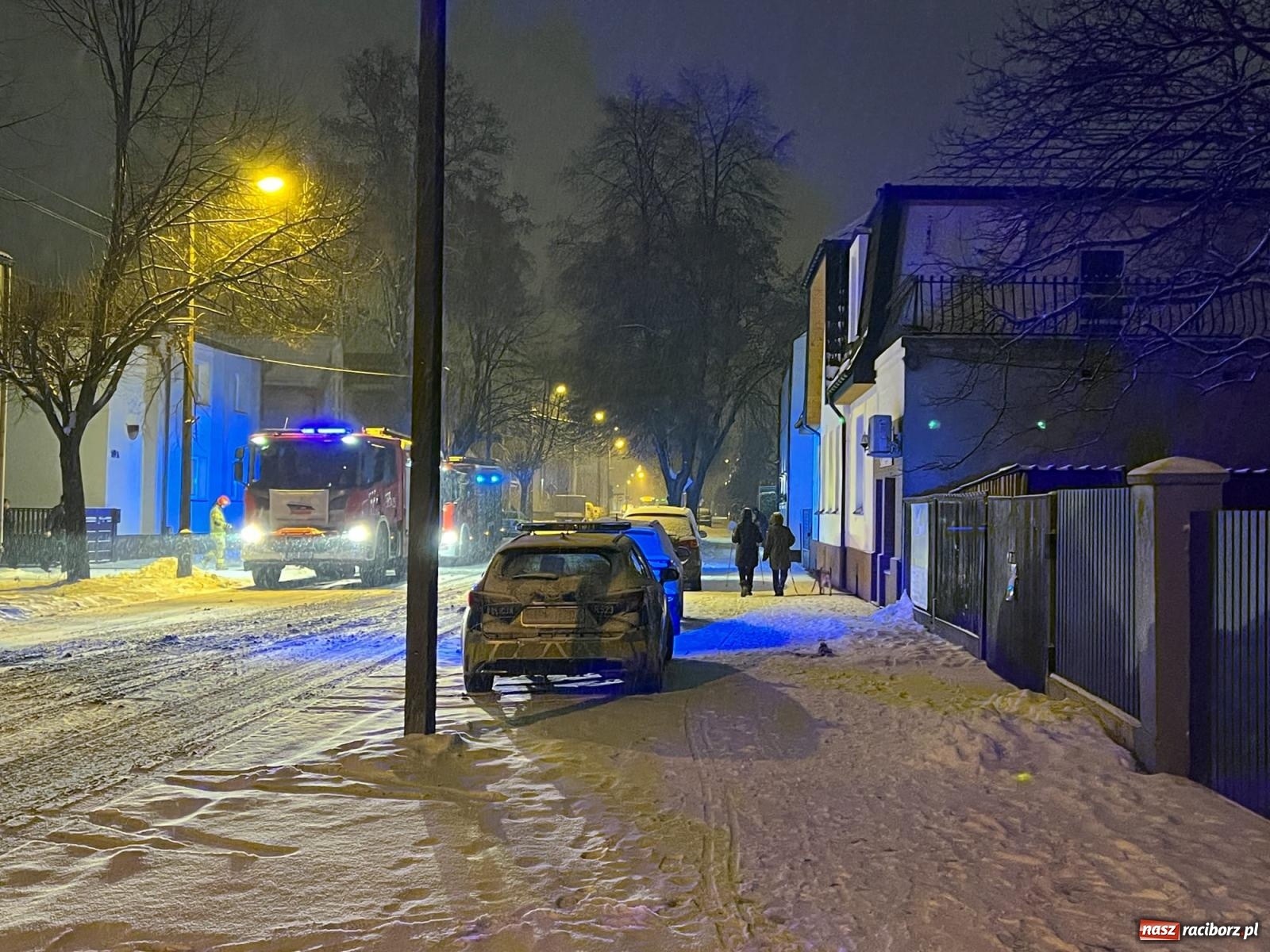Zdjęcie w galerii na portalu naszraciborz.pl: Niebezpieczne zdarzenie w garażu przy Ocickiej [FOTO] wiadomości z regionu