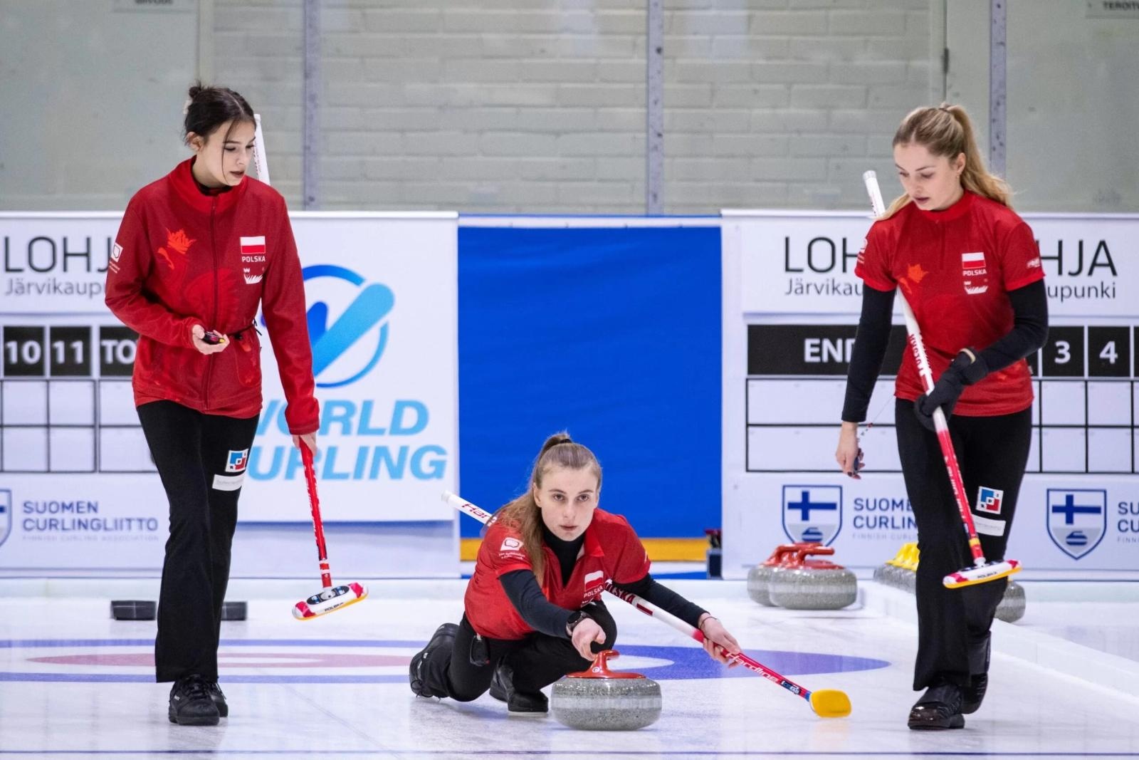 Zdjęcie w galerii na portalu naszraciborz.pl: Studentka raciborskiej ANS uczestniczką mistrzostw świata w curlingu wiadomości z regionu