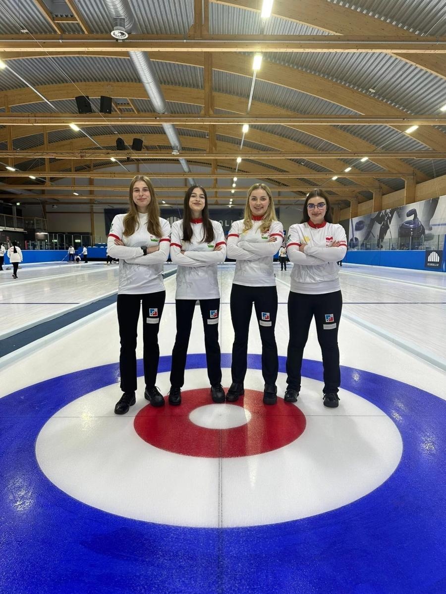 Zdjęcie w galerii na portalu naszraciborz.pl: Studentka raciborskiej ANS uczestniczką mistrzostw świata w curlingu wiadomości z regionu