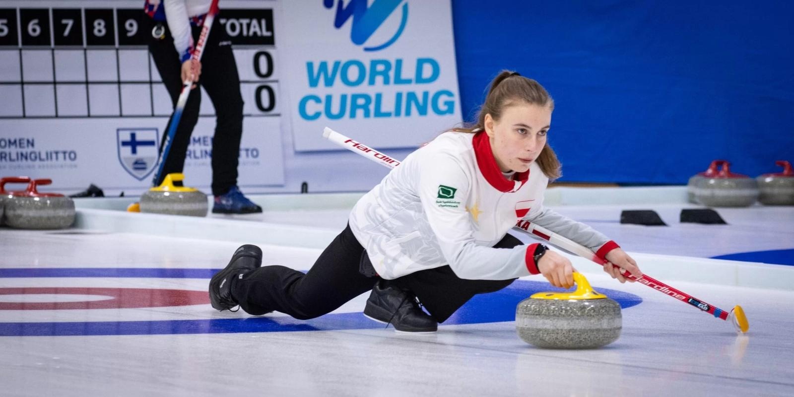 Zdjęcie w galerii na portalu naszraciborz.pl: Studentka raciborskiej ANS uczestniczką mistrzostw świata w curlingu wiadomości z regionu