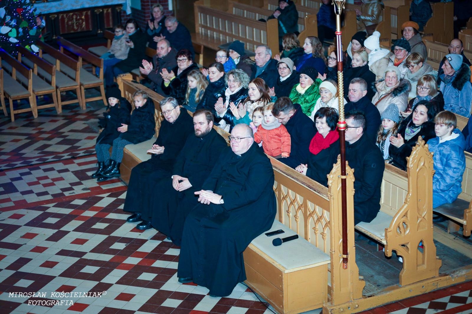 Zdjęcie w galerii na portalu naszraciborz.pl: Przednutki. Koncert kolęd w kościele św. Mikołaja [FOTO i WIDEO] wiadomości z regionu