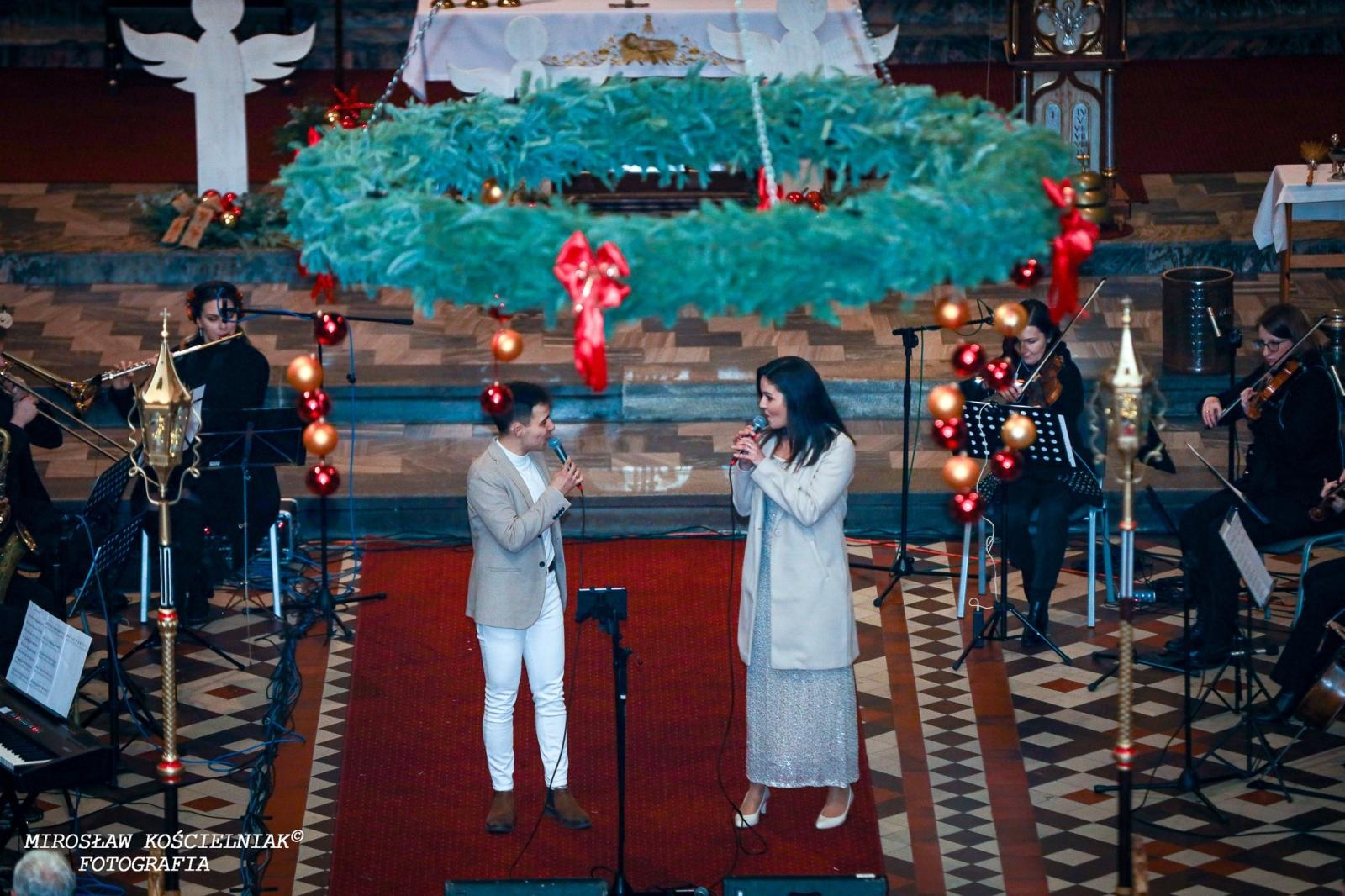 Zdjęcie w galerii na portalu naszraciborz.pl: Przednutki. Koncert kolęd w kościele św. Mikołaja [FOTO i WIDEO] wiadomości z regionu