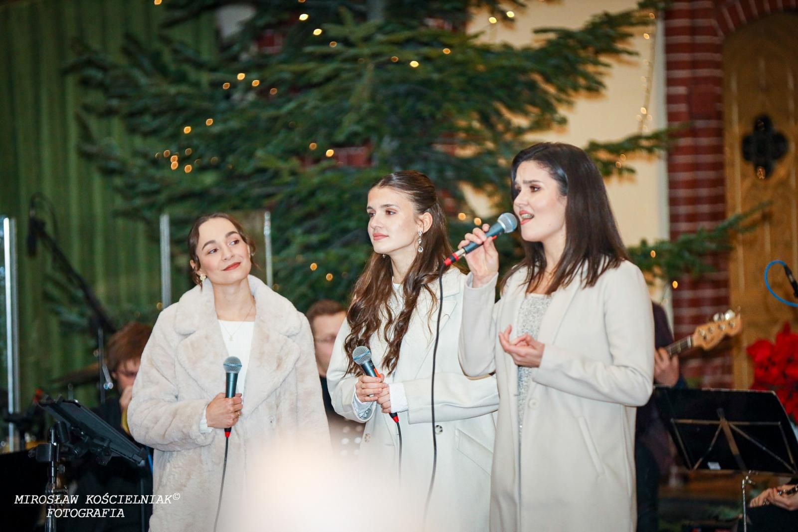 Zdjęcie w galerii na portalu naszraciborz.pl: Przednutki. Koncert kolęd w kościele św. Mikołaja [FOTO i WIDEO] wiadomości z regionu