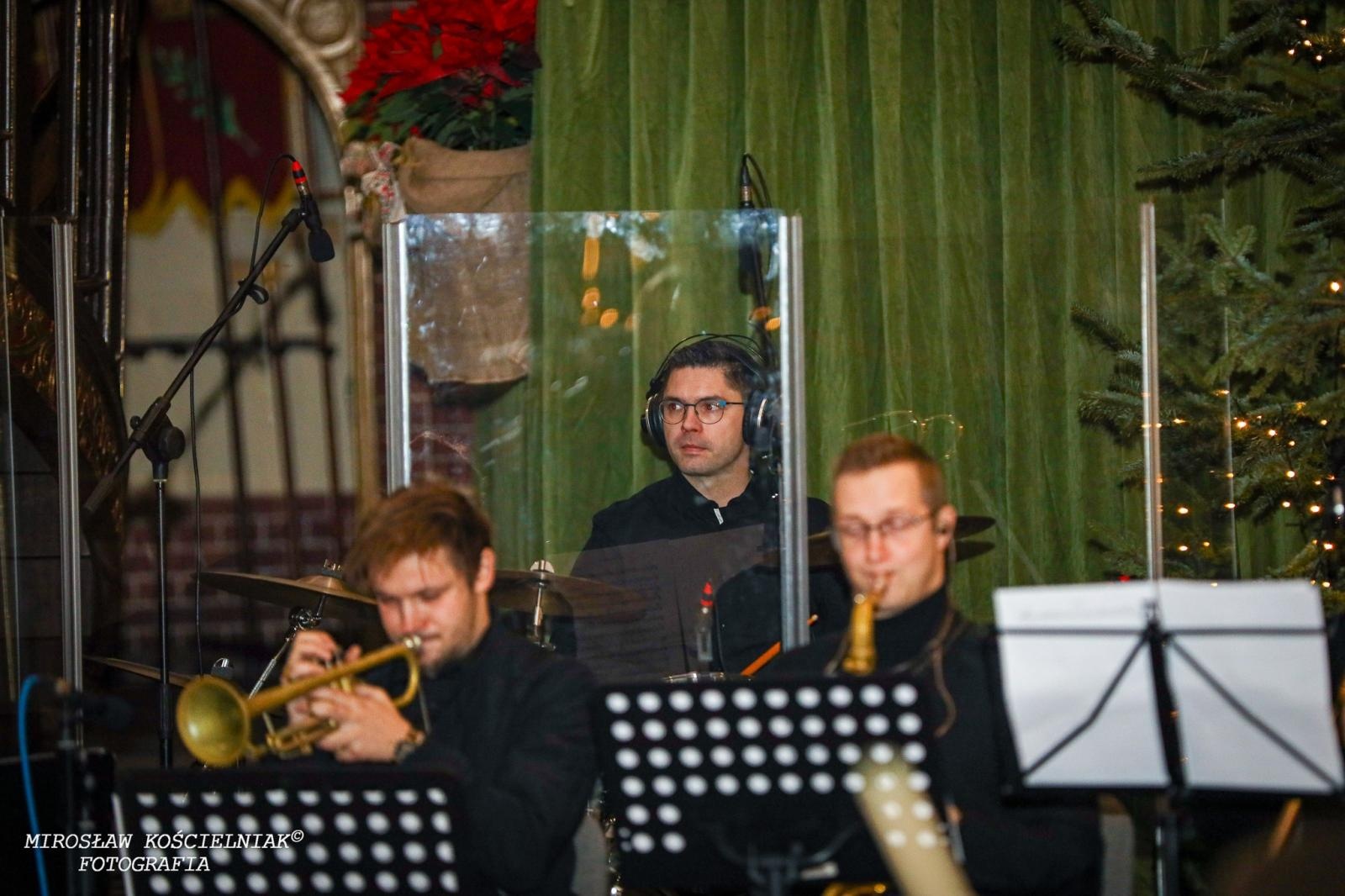 Zdjęcie w galerii na portalu naszraciborz.pl: Przednutki. Koncert kolęd w kościele św. Mikołaja [FOTO i WIDEO] wiadomości z regionu