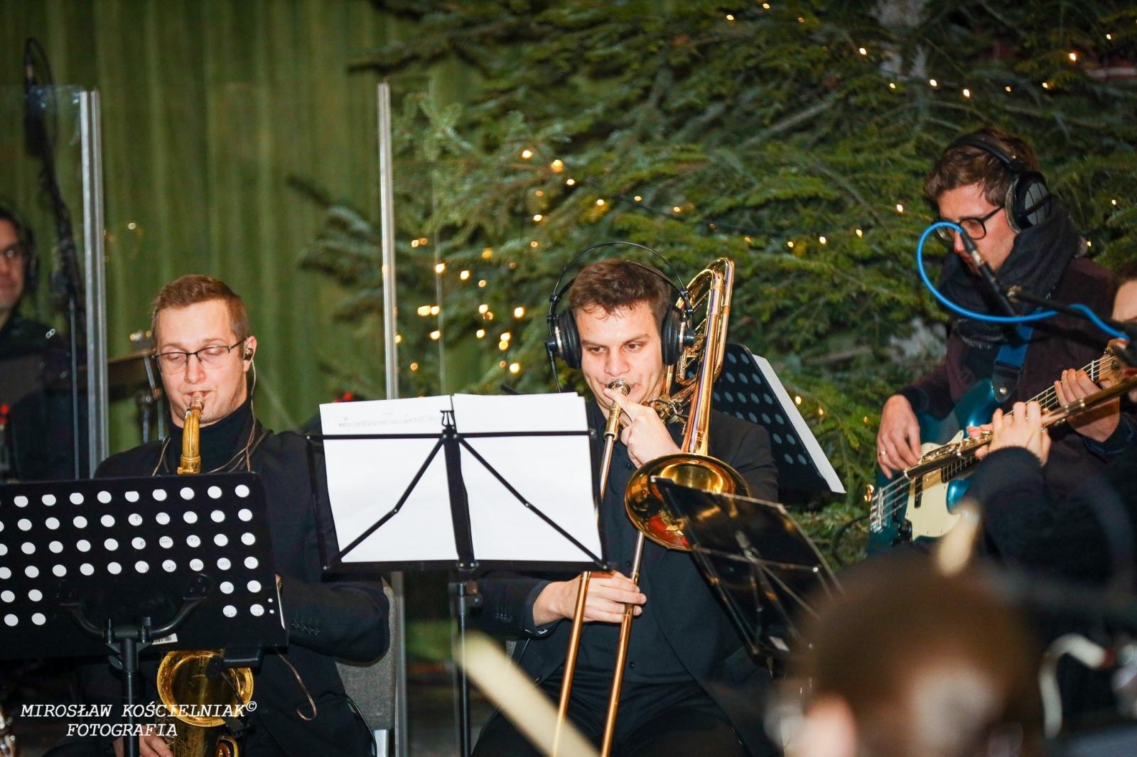 Zdjęcie w galerii na portalu naszraciborz.pl: Przednutki. Koncert kolęd w kościele św. Mikołaja [FOTO i WIDEO] wiadomości z regionu
