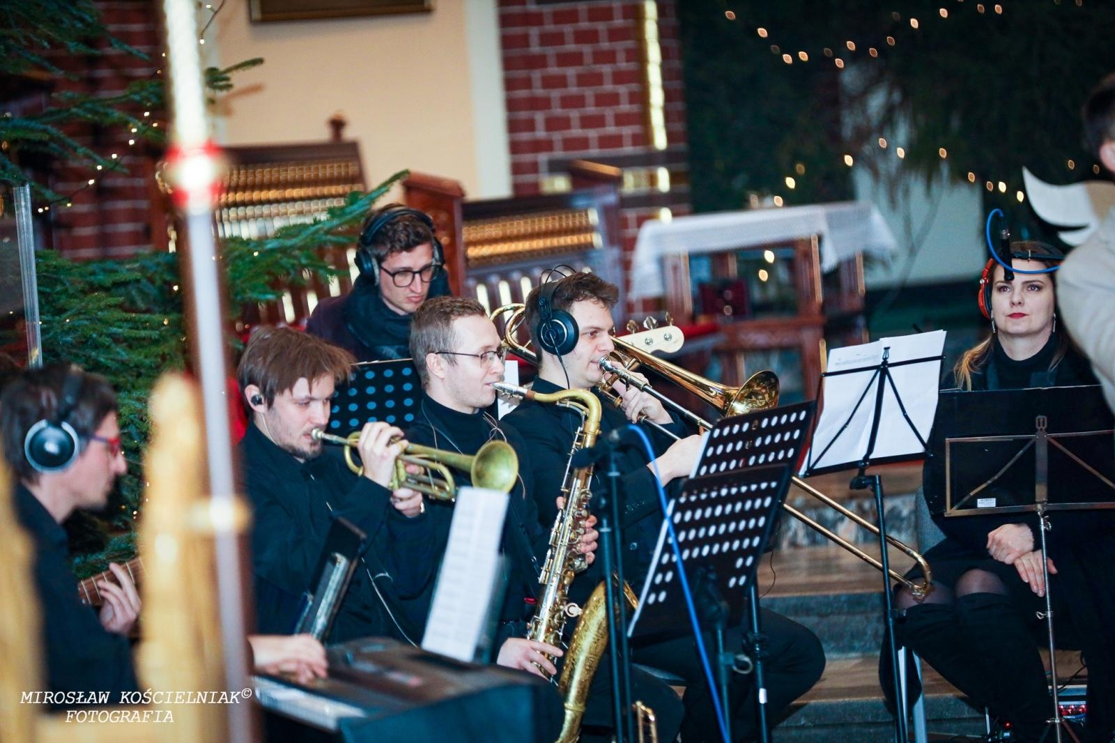 Zdjęcie w galerii na portalu naszraciborz.pl: Przednutki. Koncert kolęd w kościele św. Mikołaja [FOTO i WIDEO] wiadomości z regionu