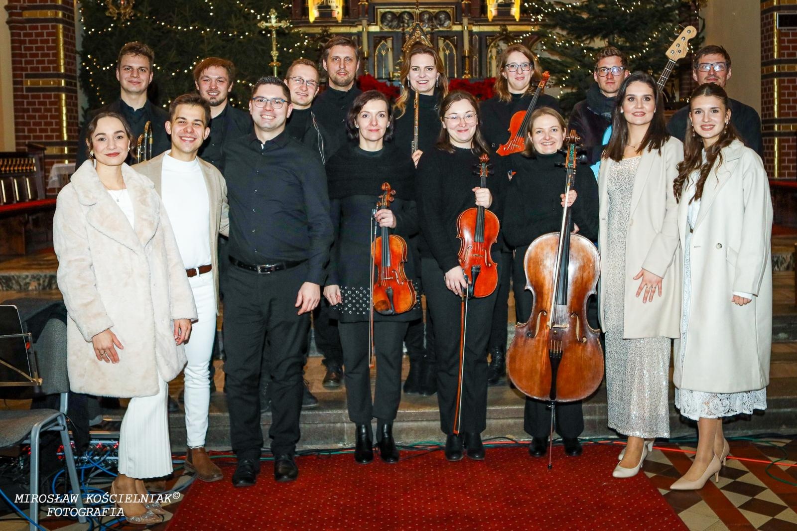 Zdjęcie w galerii na portalu naszraciborz.pl: Przednutki. Koncert kolęd w kościele św. Mikołaja [FOTO i WIDEO] wiadomości z regionu