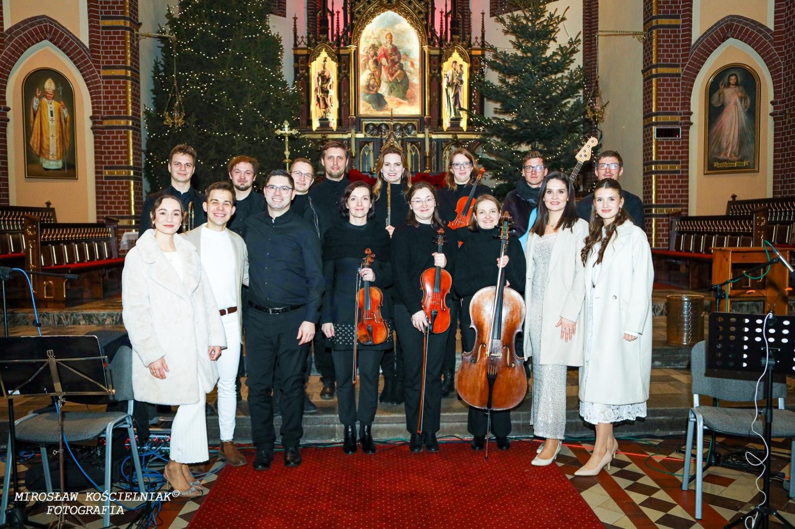 Zdjęcie w galerii na portalu naszraciborz.pl: Przednutki. Koncert kolęd w kościele św. Mikołaja [FOTO i WIDEO] wiadomości z regionu