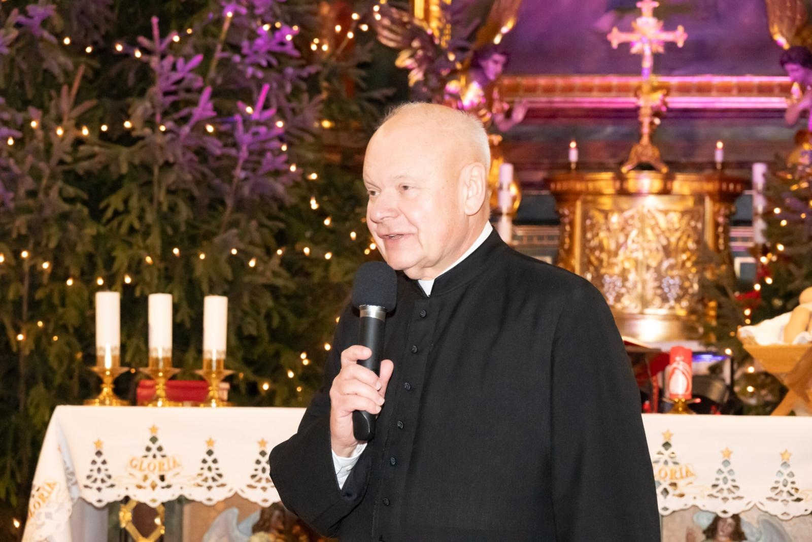 Zdjęcie w galerii na portalu naszraciborz.pl: Chór Cantate zaśpiewał w Bieńkowicach wiadomości z regionu