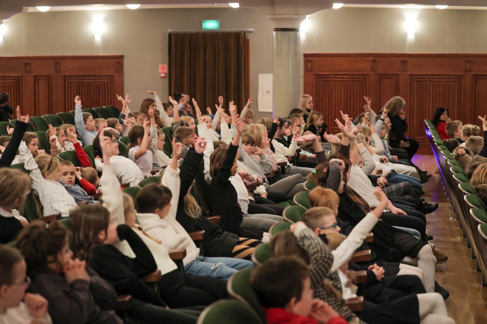 Zdjęcie w galerii na portalu naszraciborz.pl: Vivaldi, Paganini, Wieniawski, czyli SKRZYPCE na koncertach umuzykalniających w RCK wiadomości z regionu
