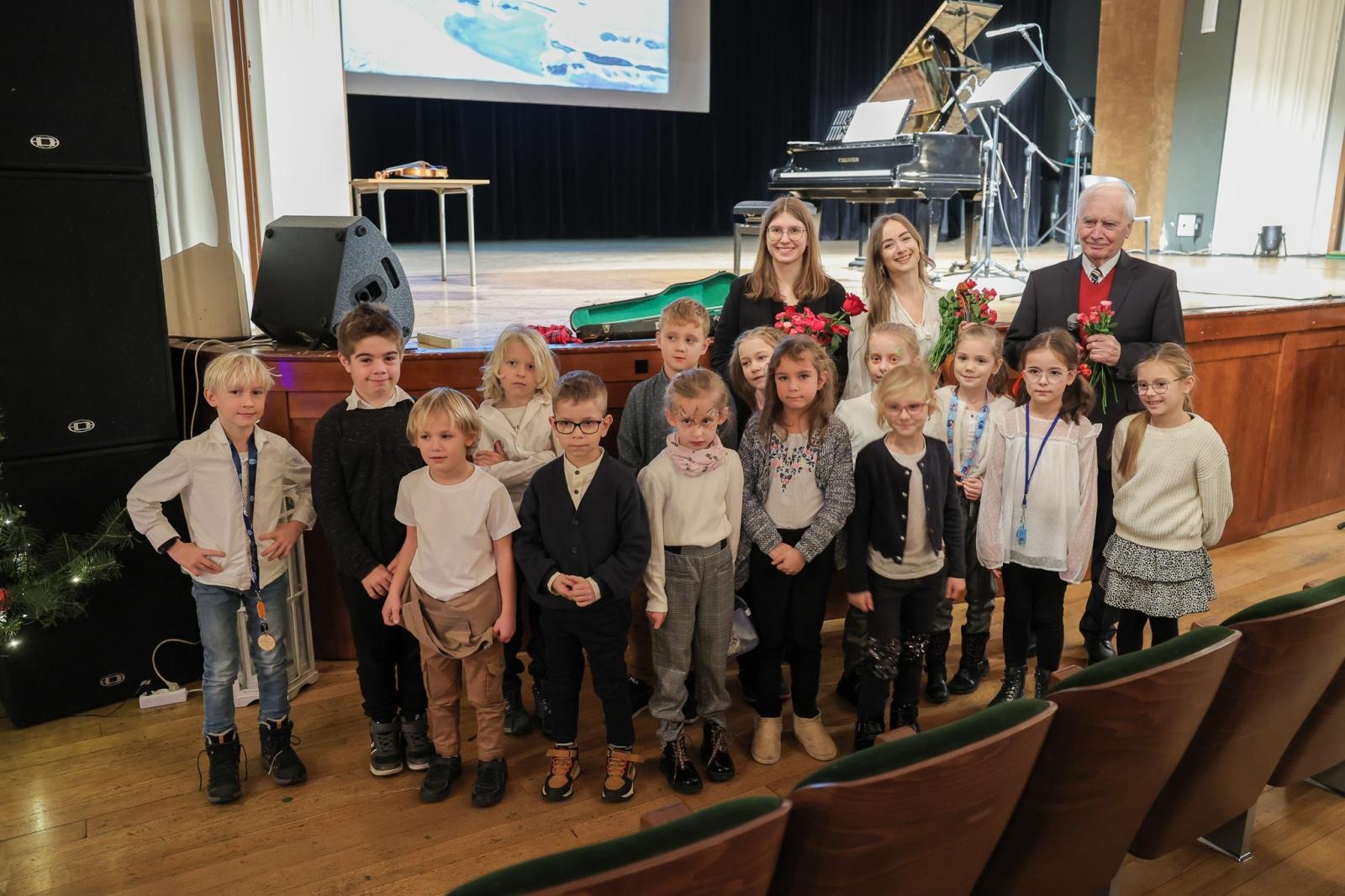 Zdjęcie w galerii na portalu naszraciborz.pl: Vivaldi, Paganini, Wieniawski, czyli SKRZYPCE na koncertach umuzykalniających w RCK wiadomości z regionu