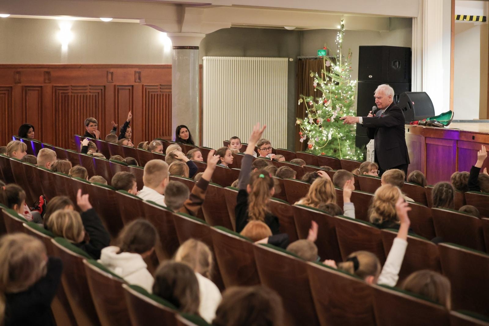 Zdjęcie w galerii na portalu naszraciborz.pl: Vivaldi, Paganini, Wieniawski, czyli SKRZYPCE na koncertach umuzykalniających w RCK wiadomości z regionu