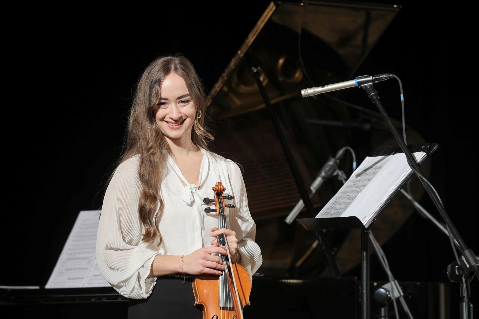 Zdjęcie w galerii na portalu naszraciborz.pl: Vivaldi, Paganini, Wieniawski, czyli SKRZYPCE na koncertach umuzykalniających w RCK wiadomości z regionu