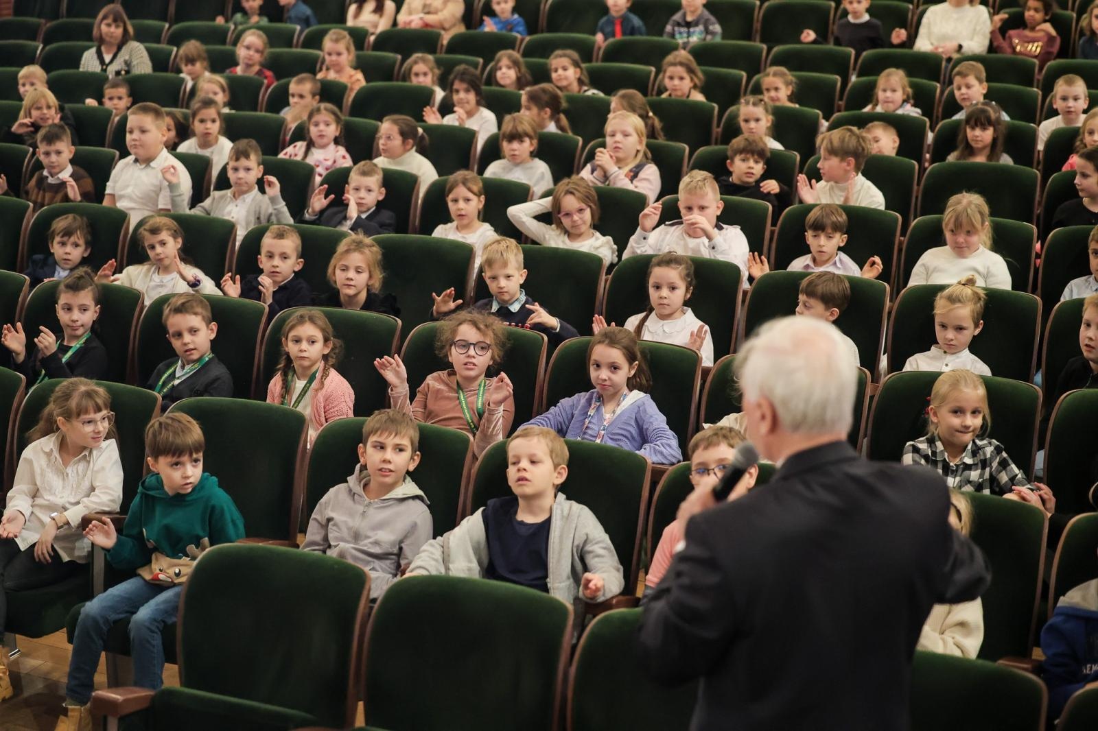 Zdjęcie w galerii na portalu naszraciborz.pl: Vivaldi, Paganini, Wieniawski, czyli SKRZYPCE na koncertach umuzykalniających w RCK wiadomości z regionu