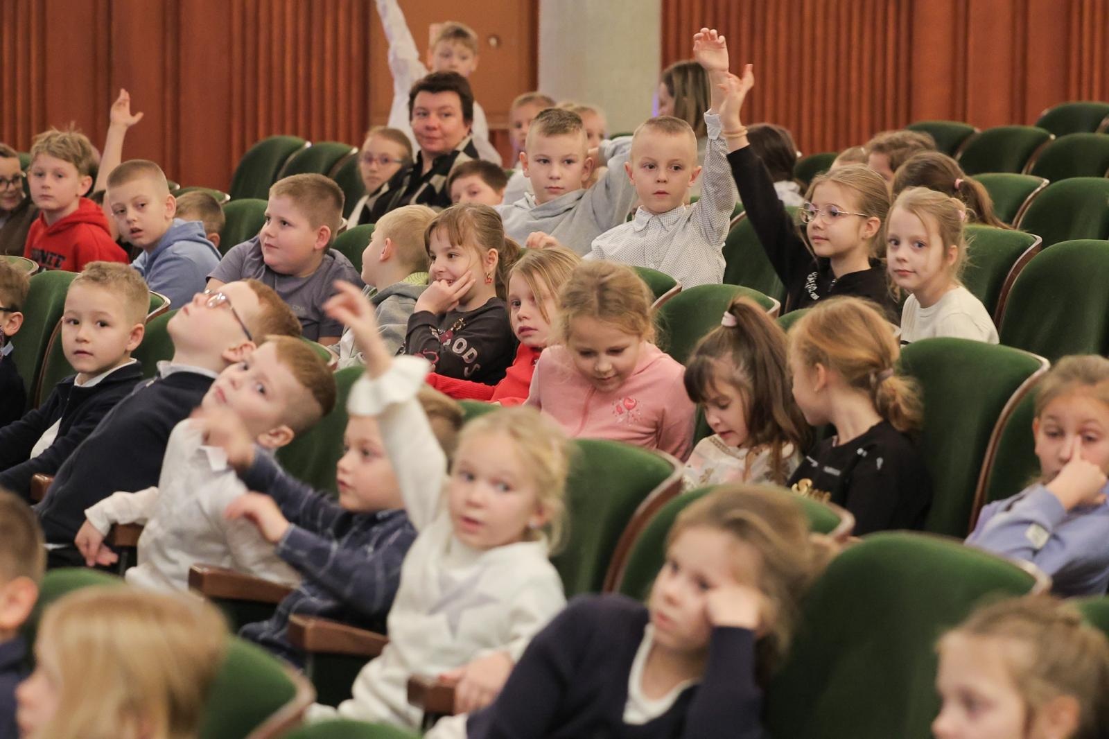 Zdjęcie w galerii na portalu naszraciborz.pl: Vivaldi, Paganini, Wieniawski, czyli SKRZYPCE na koncertach umuzykalniających w RCK wiadomości z regionu