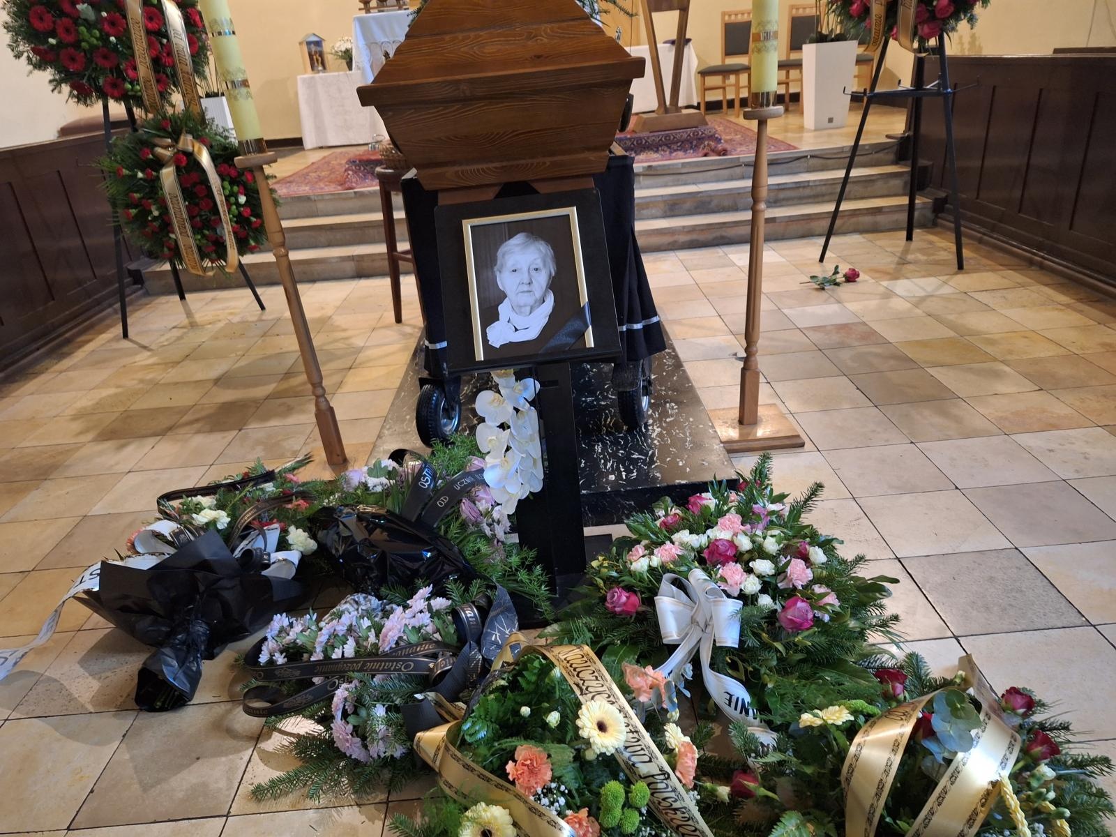 Zdjęcie w galerii na portalu naszraciborz.pl: ZNP żegna koleżankę Stefanię Krakowską wiadomości z regionu