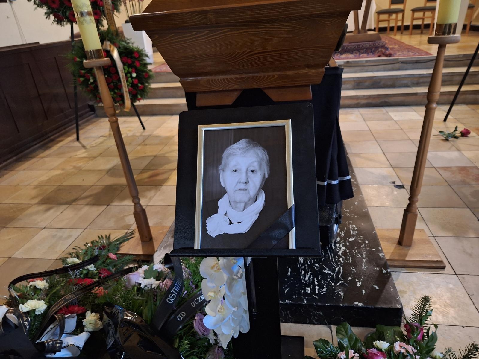 Zdjęcie w galerii na portalu naszraciborz.pl: ZNP żegna koleżankę Stefanię Krakowską wiadomości z regionu