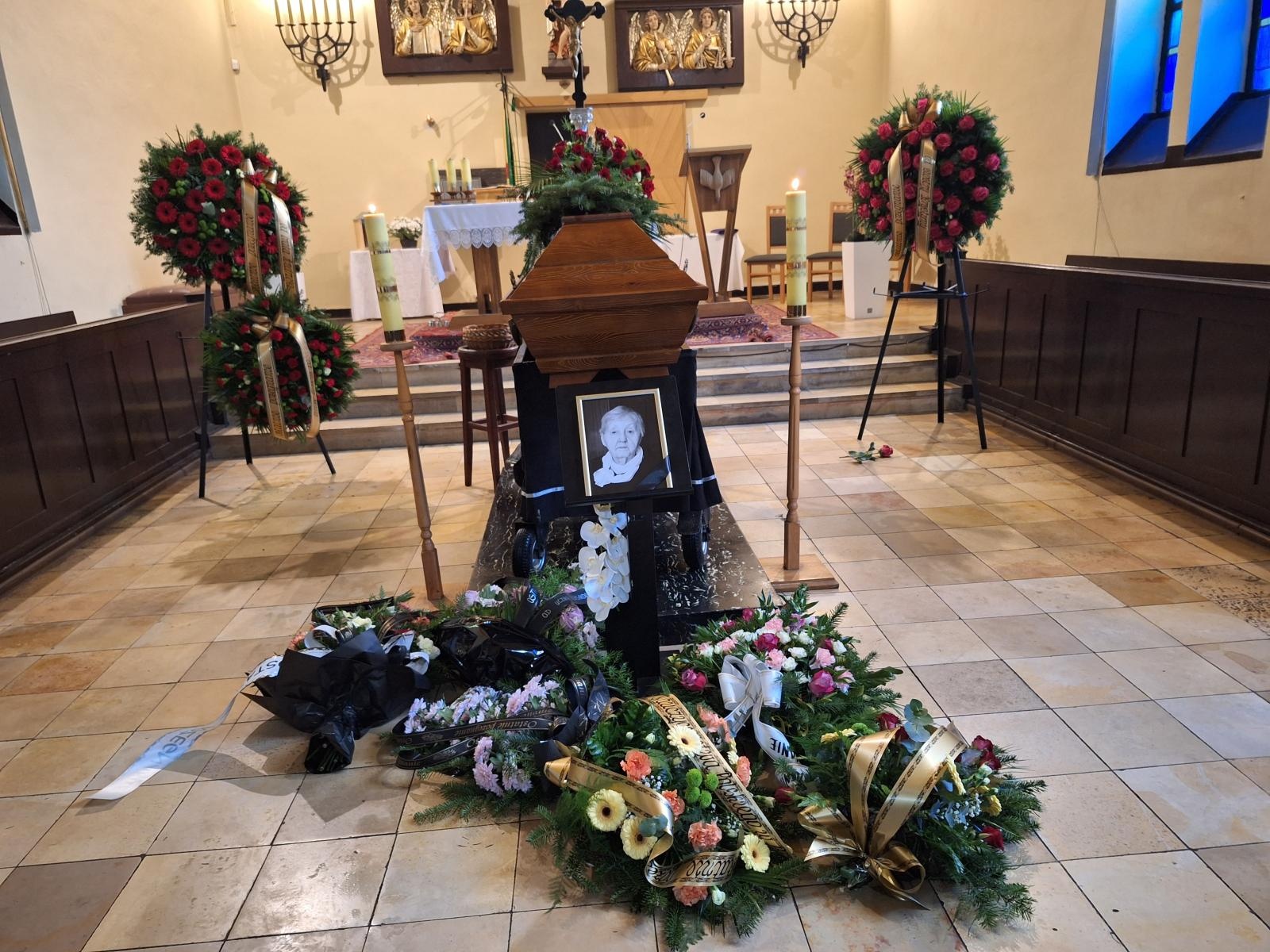 Zdjęcie w galerii na portalu naszraciborz.pl: ZNP żegna koleżankę Stefanię Krakowską wiadomości z regionu