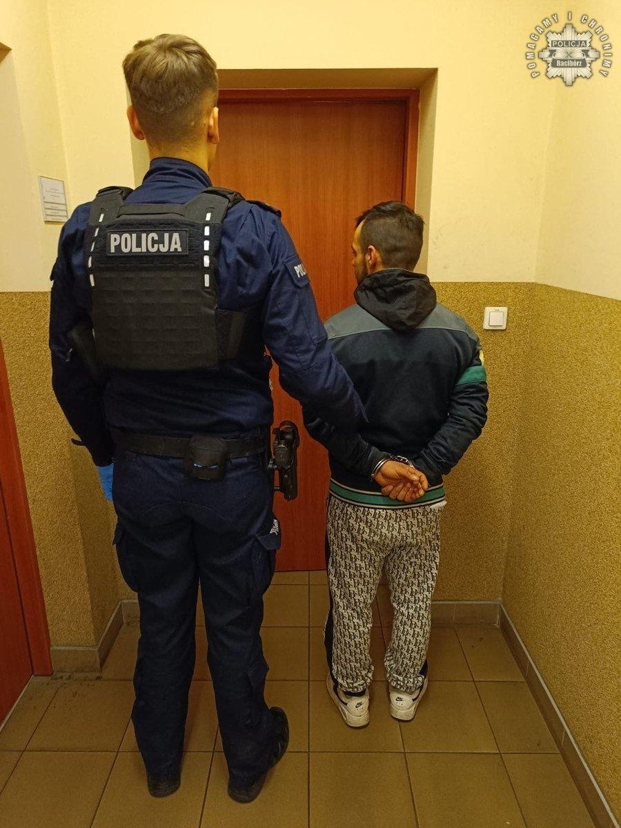 Zdjęcie w galerii na portalu naszraciborz.pl: Policjanci z Krzyżanowic zatrzymali kolejnego złodzieja z Czech wiadomości z regionu