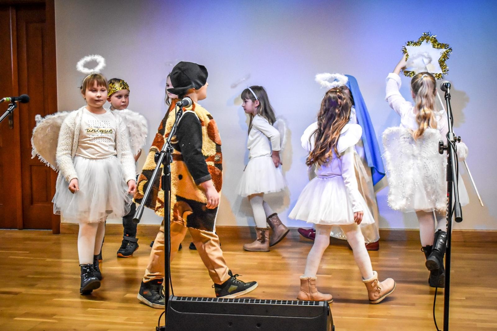 Zdjęcie w galerii na portalu naszraciborz.pl: Góralskie kolędy na zamku – noworoczne spotkanie Środowiskowego Domu Samopomocy wiadomości z regionu