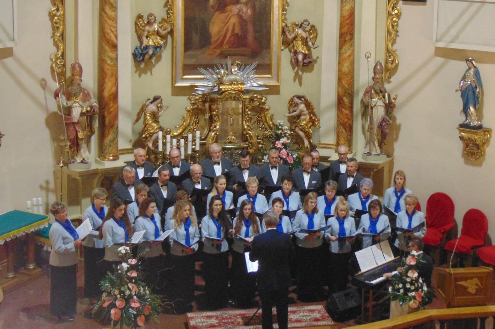 Zdjęcie w galerii na portalu naszraciborz.pl: Chóry z Rud i Krzyżanowic zaśpiewają w rudzkiej bazylice wiadomości z regionu