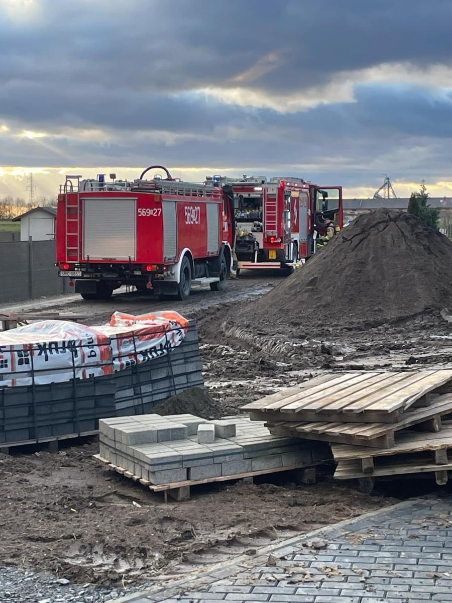 Zdjęcie w galerii na portalu naszraciborz.pl: Straż Pożarna w Raciborzu: Służby interweniowały przy wietrze, pożarach i wypadkach wiadomości z regionu