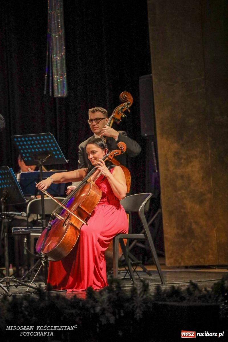 Zdjęcie w galerii na portalu naszraciborz.pl: Koncert Noworoczny w RCK. Zapraszali starosta i prezydent [FOTO i WIDEO] wiadomości z regionu