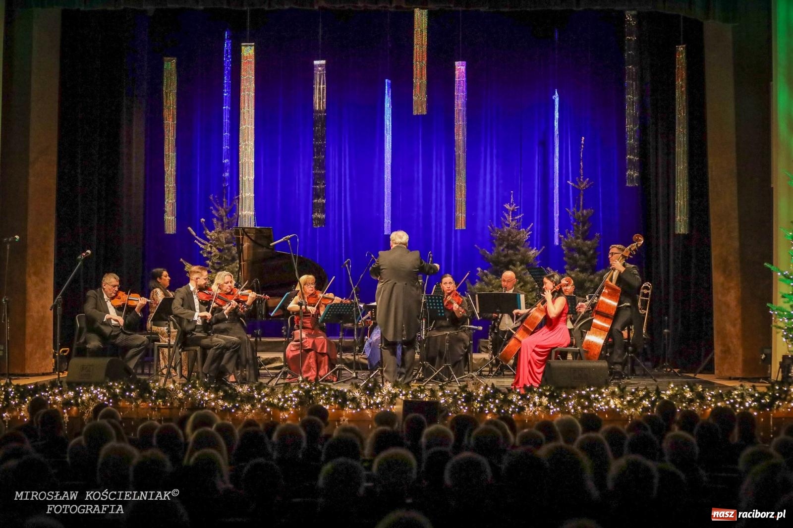 Zdjęcie w galerii na portalu naszraciborz.pl: Koncert Noworoczny w RCK. Zapraszali starosta i prezydent [FOTO i WIDEO] wiadomości z regionu