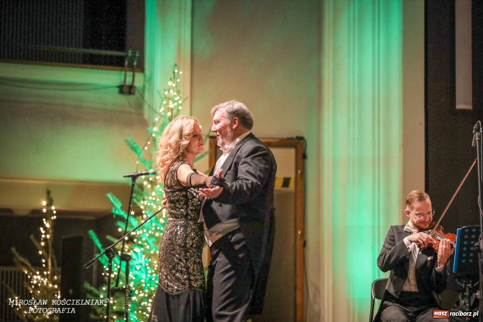 Zdjęcie w galerii na portalu naszraciborz.pl: Koncert Noworoczny w RCK. Zapraszali starosta i prezydent [FOTO i WIDEO] wiadomości z regionu