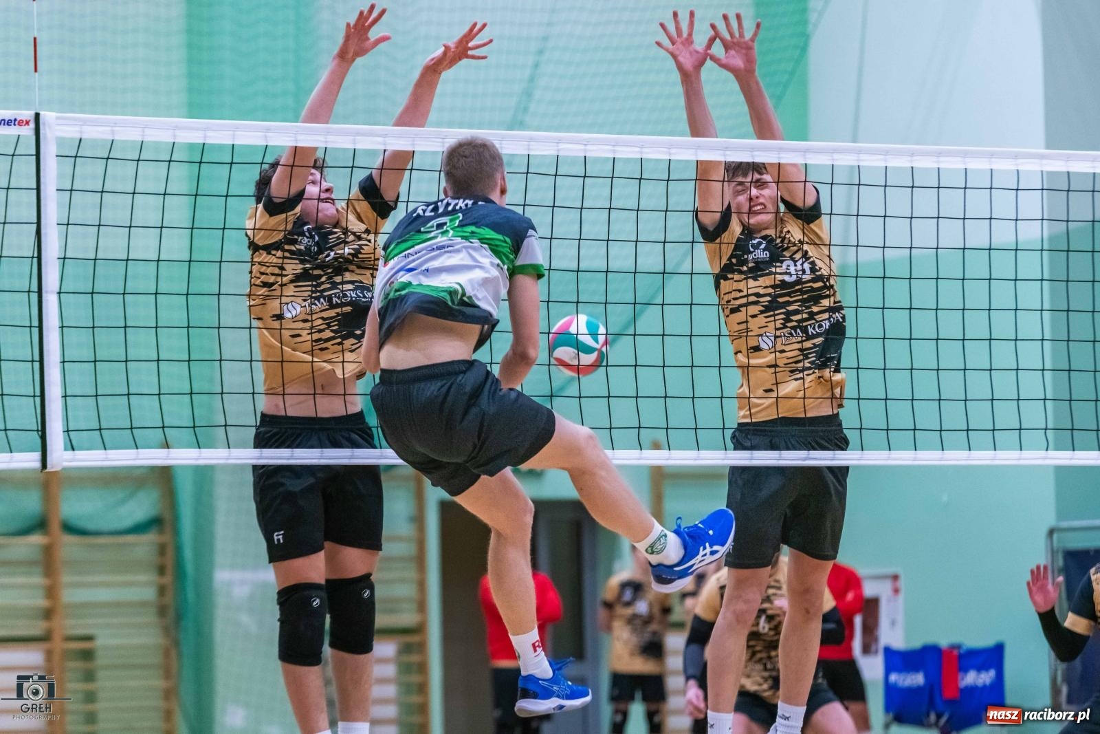 Zdjęcie w galerii na portalu naszraciborz.pl: Raciborzanie wrócili z dalekiej podróży i pozbawili gości nadziei [FOTO] wiadomości z regionu