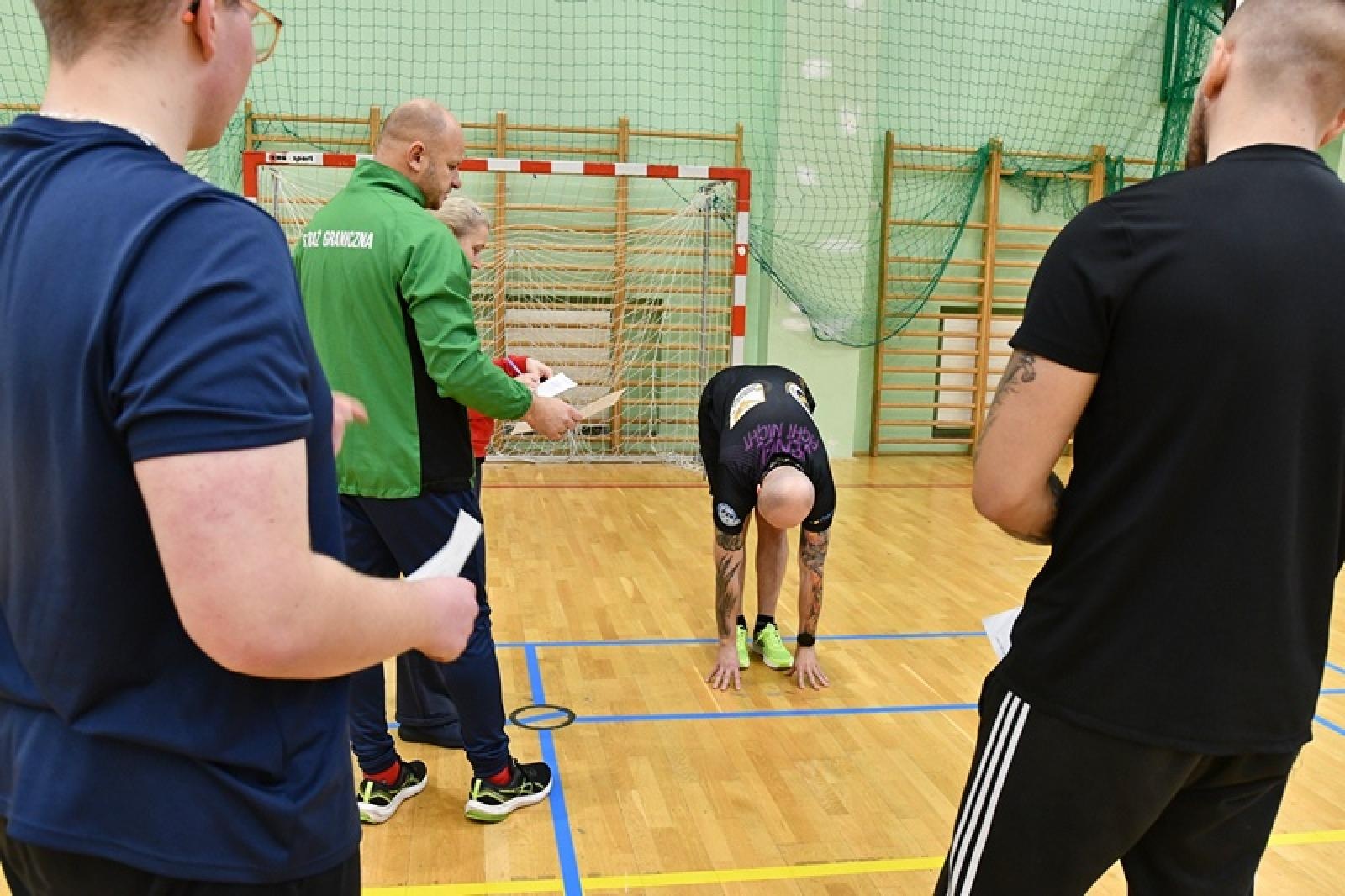 Zdjęcie w galerii na portalu naszraciborz.pl: Pierwsze rekrutacje w 2025 roku do Śląskiego Oddziału Straży Granicznej w Raciborzu wiadomości z regionu