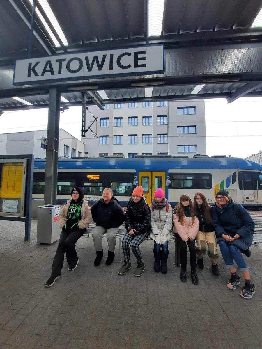 Zdjęcie w galerii na portalu naszraciborz.pl: Proforma. Raciborska grupa teatralna wyróżniona w Katowicach wiadomości z regionu