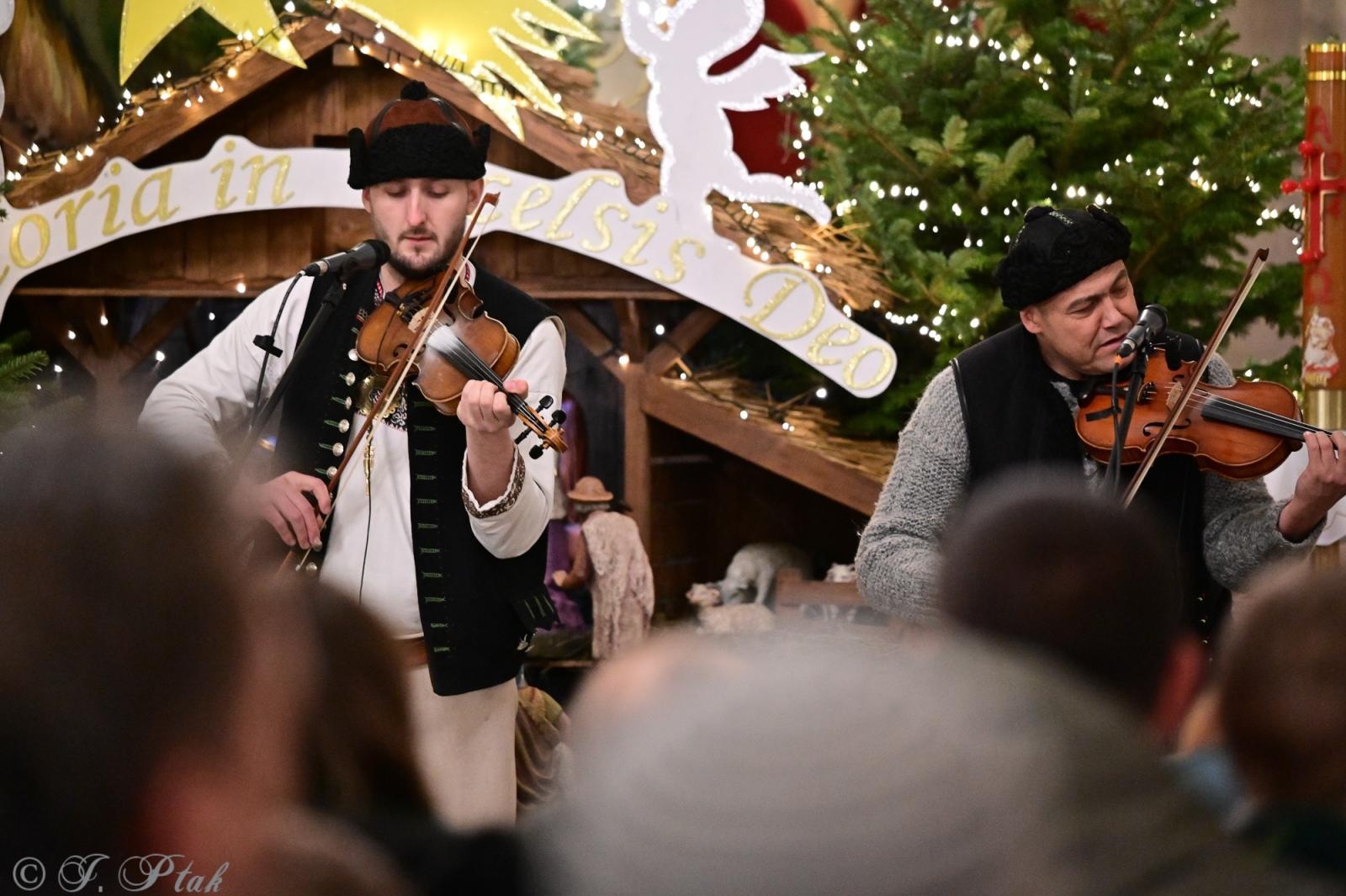 Zdjęcie w galerii na portalu naszraciborz.pl: Beskidzcy Zbóje u raciborskiej Pani wiadomości z regionu