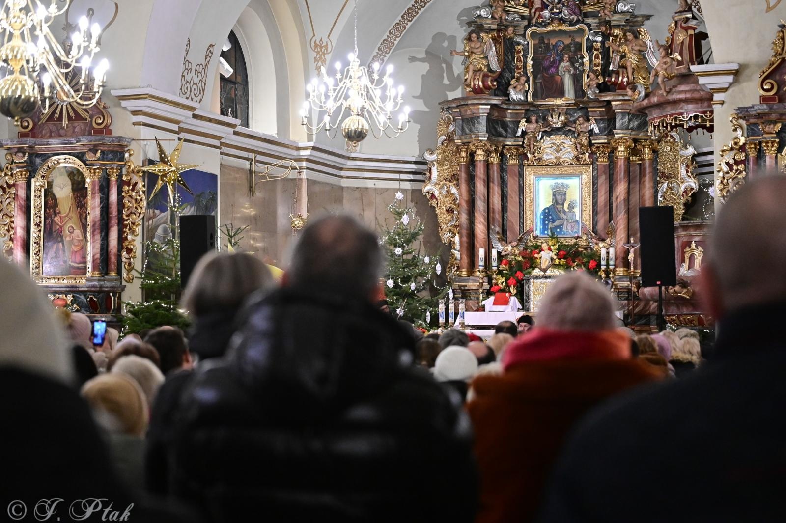 Zdjęcie w galerii na portalu naszraciborz.pl: Beskidzcy Zbóje u raciborskiej Pani wiadomości z regionu