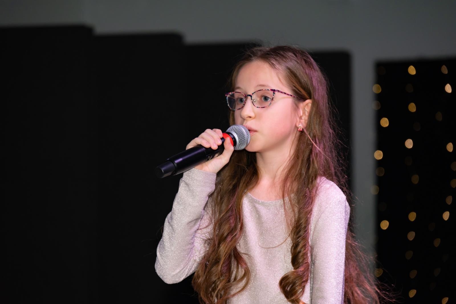 Zdjęcie w galerii na portalu naszraciborz.pl: Kolędy w mistrzowskim wykonaniu. Koncert Galowy XX Przeglądu Kolęd i Pastorałek w Tworkowie wiadomości z regionu