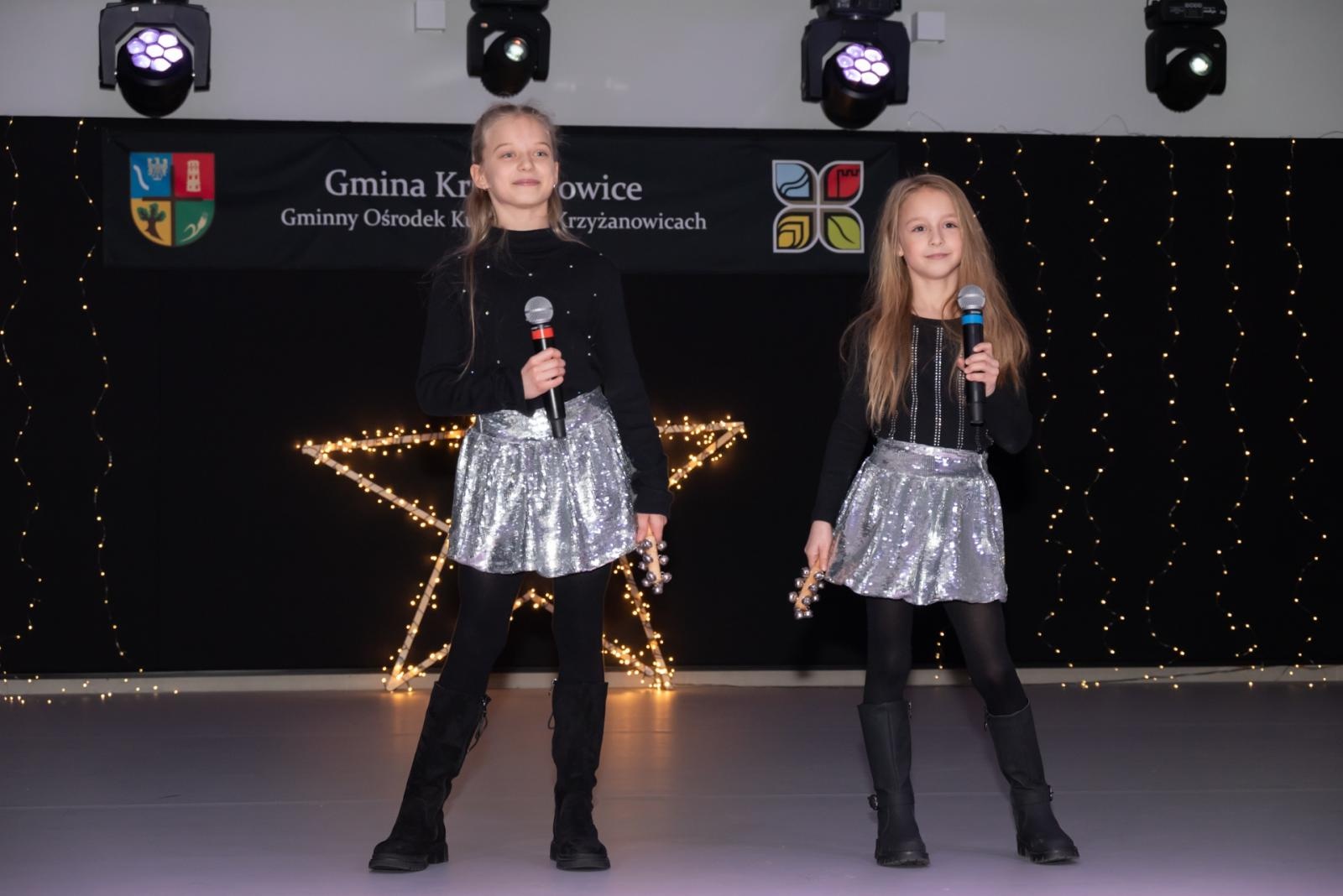 Zdjęcie w galerii na portalu naszraciborz.pl: Kolędy w mistrzowskim wykonaniu. Koncert Galowy XX Przeglądu Kolęd i Pastorałek w Tworkowie wiadomości z regionu