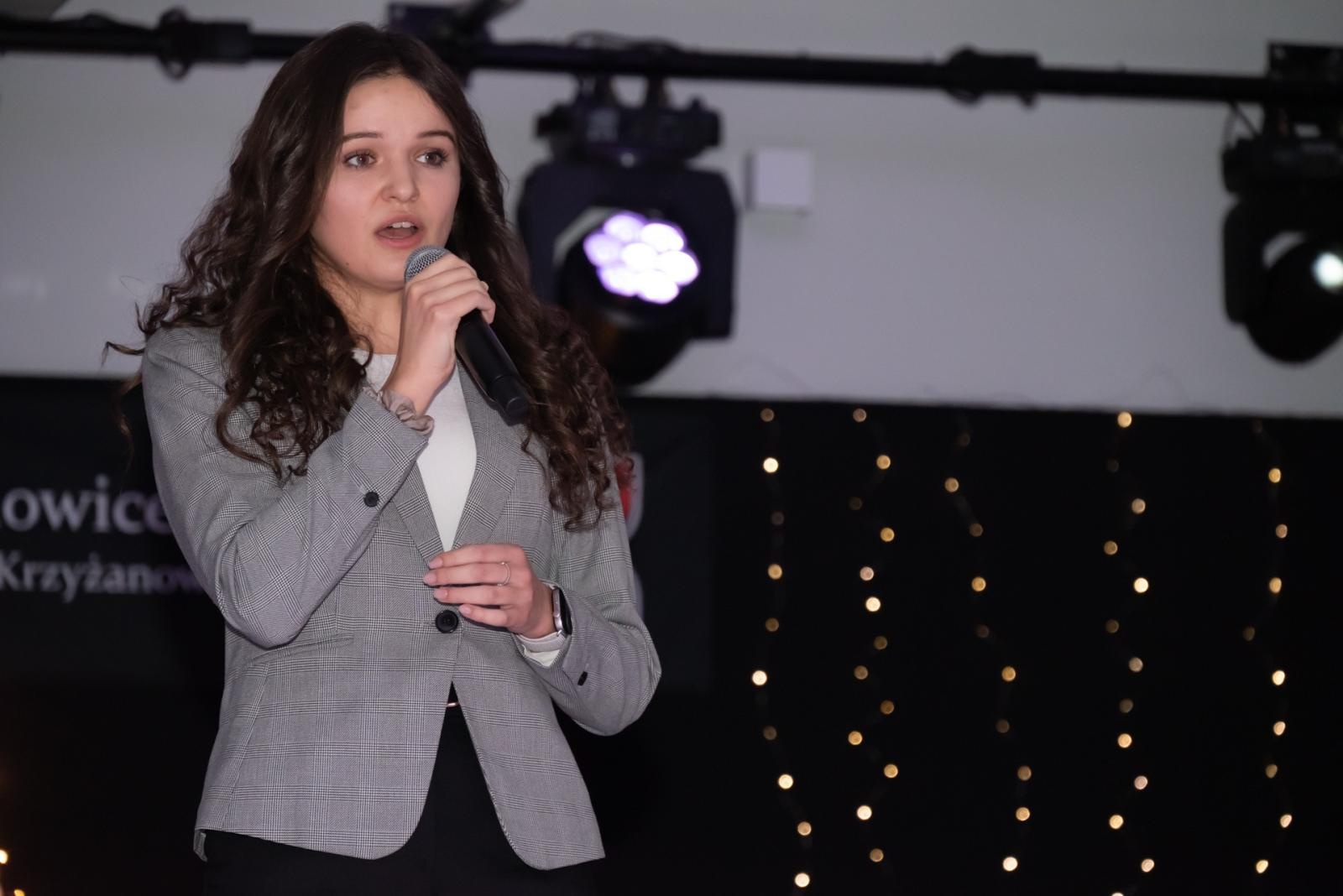 Zdjęcie w galerii na portalu naszraciborz.pl: Kolędy w mistrzowskim wykonaniu. Koncert Galowy XX Przeglądu Kolęd i Pastorałek w Tworkowie wiadomości z regionu