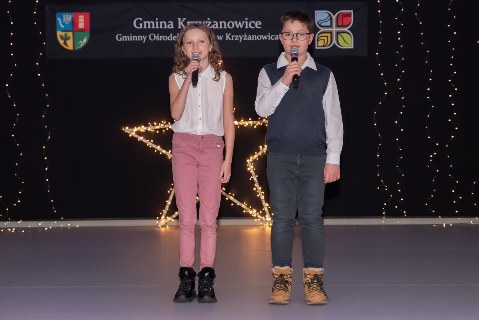 Zdjęcie w galerii na portalu naszraciborz.pl: Kolędy w mistrzowskim wykonaniu. Koncert Galowy XX Przeglądu Kolęd i Pastorałek w Tworkowie wiadomości z regionu