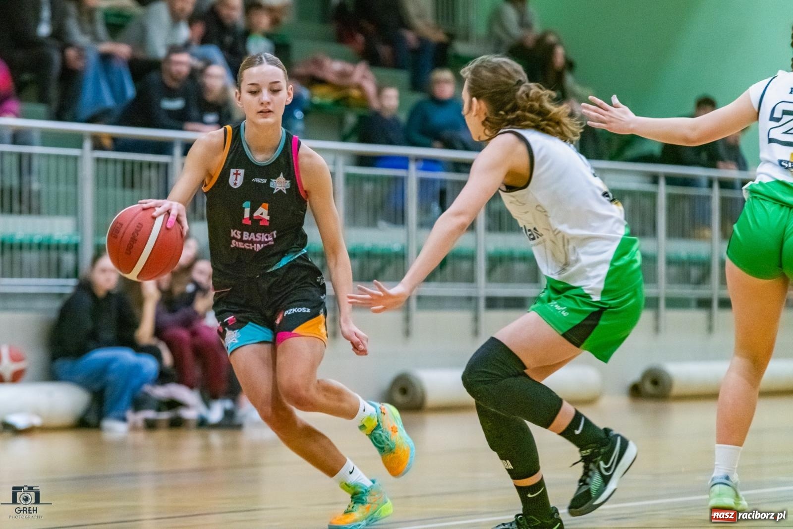 Zdjęcie w galerii na portalu naszraciborz.pl: Błędy w defensywie przesądziły o wyniku [FOTO i WIDEO] wiadomości z regionu