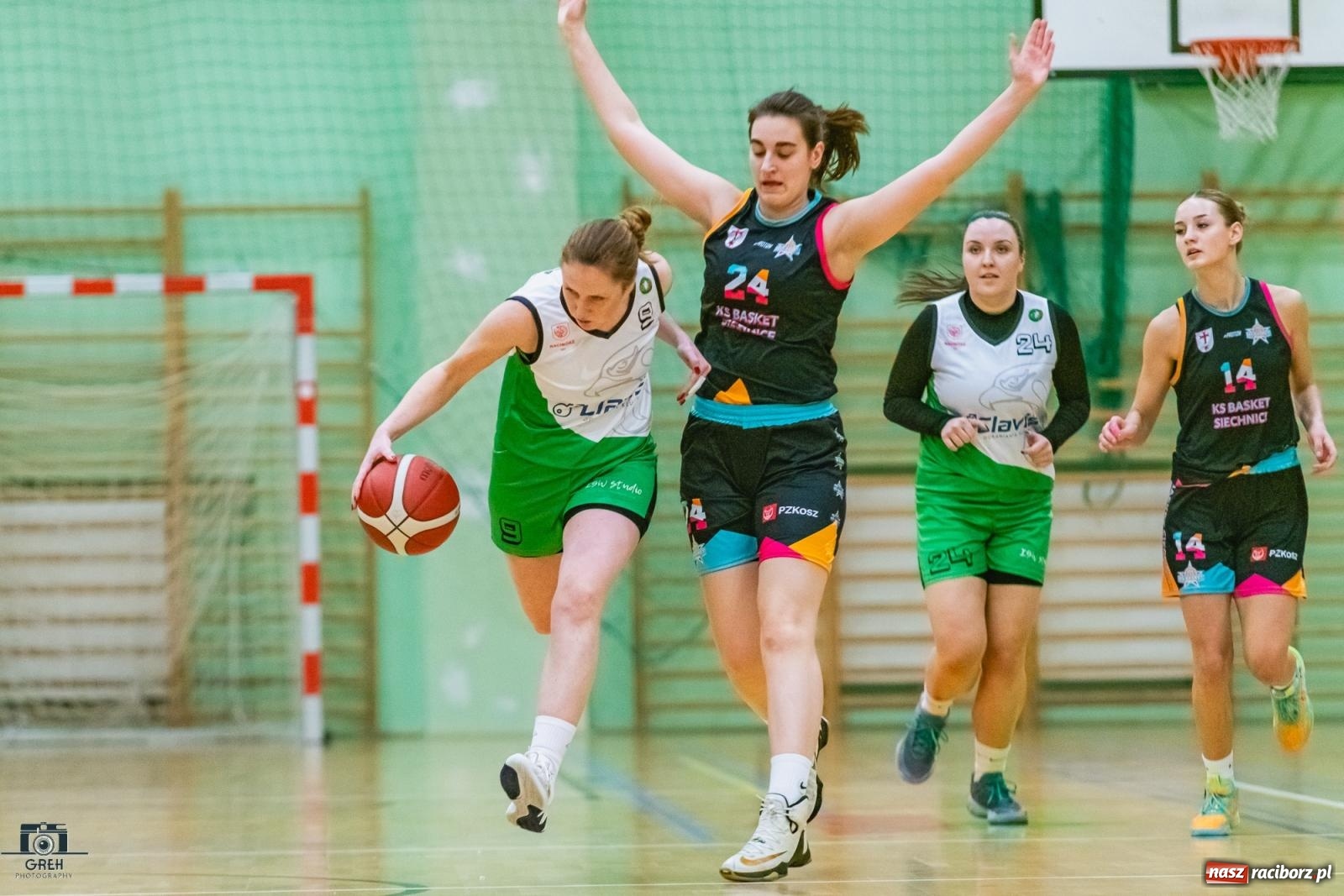 Zdjęcie w galerii na portalu naszraciborz.pl: Błędy w defensywie przesądziły o wyniku [FOTO i WIDEO] wiadomości z regionu
