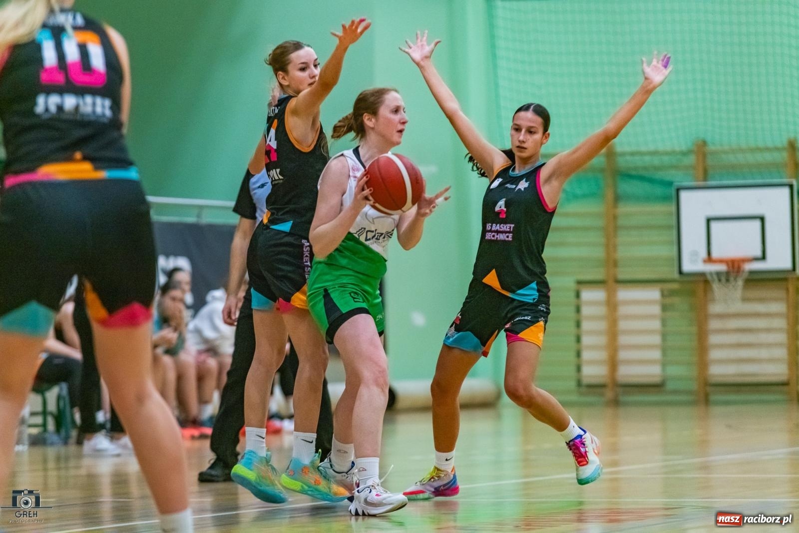 Zdjęcie w galerii na portalu naszraciborz.pl: Błędy w defensywie przesądziły o wyniku [FOTO i WIDEO] wiadomości z regionu