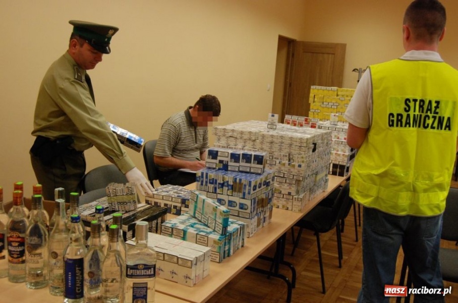 Zdjęcie w galerii na portalu naszraciborz.pl: ŚOSG: Zatrzymano ponad 3 000 paczek papierosów wiadomości z regionu