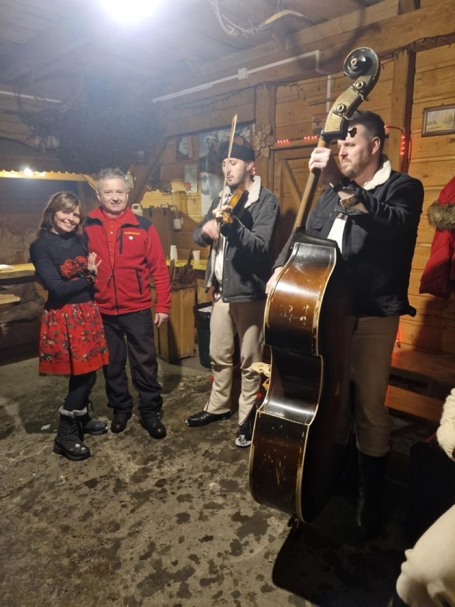 Zdjęcie w galerii na portalu naszraciborz.pl: Kulig w Wiśle-Czarne zorganizowany przez PTTK Oddział Racibórz – zimowa przygoda pełna wiadomości z regionu