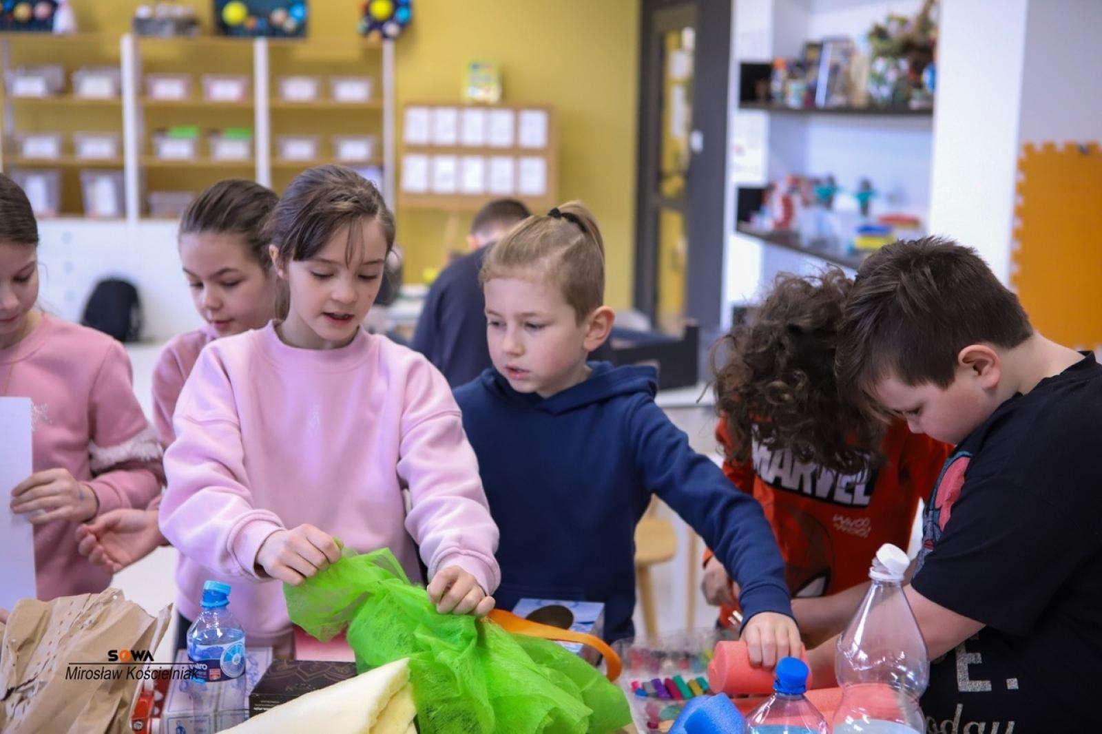 Zdjęcie w galerii na portalu naszraciborz.pl: Kreatywne Soboty w SOWA Racibórz – świat w miniaturze i łączone bilety z Muzeum wiadomości z regionu