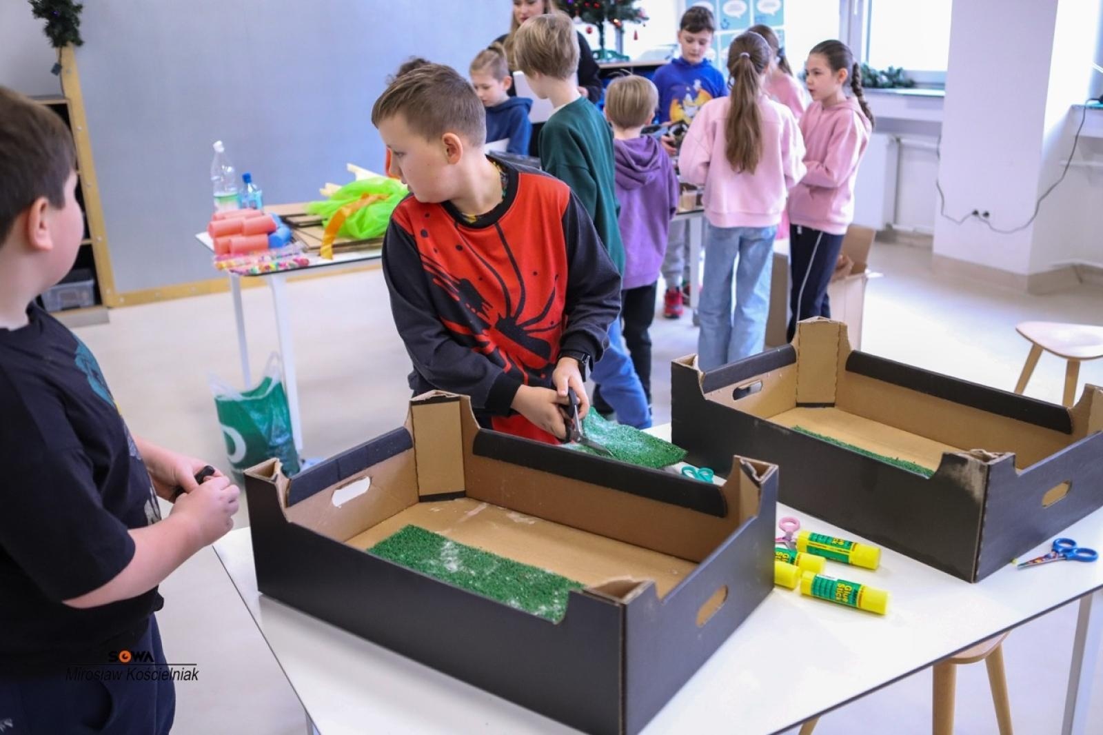 Zdjęcie w galerii na portalu naszraciborz.pl: Kreatywne Soboty w SOWA Racibórz – świat w miniaturze i łączone bilety z Muzeum wiadomości z regionu