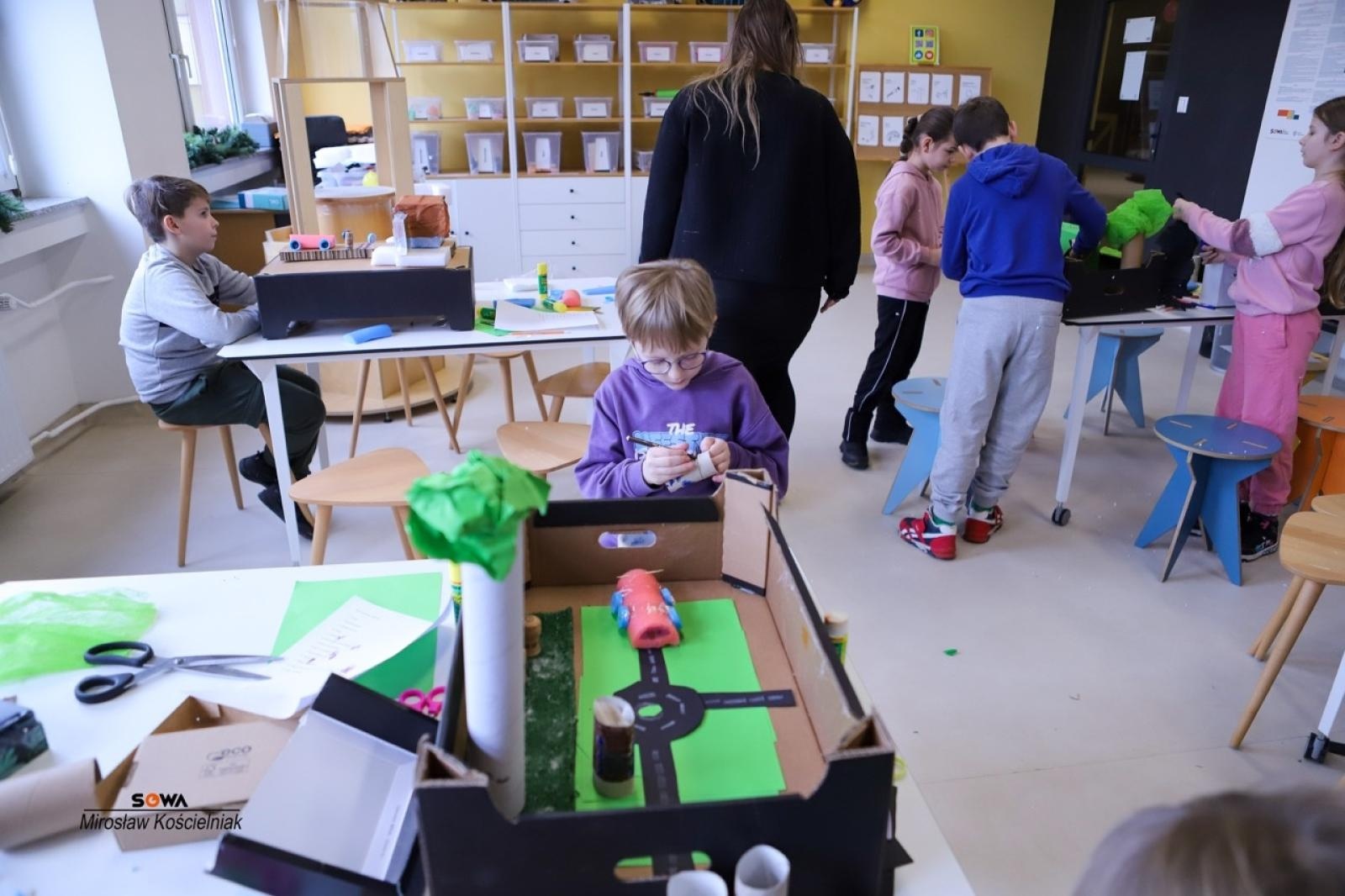 Zdjęcie w galerii na portalu naszraciborz.pl: Kreatywne Soboty w SOWA Racibórz – świat w miniaturze i łączone bilety z Muzeum wiadomości z regionu