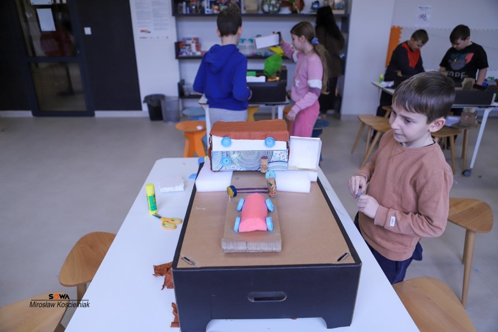 Zdjęcie w galerii na portalu naszraciborz.pl: Kreatywne Soboty w SOWA Racibórz – świat w miniaturze i łączone bilety z Muzeum wiadomości z regionu