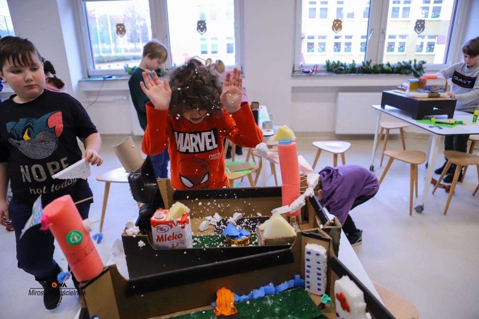 Zdjęcie w galerii na portalu naszraciborz.pl: Kreatywne Soboty w SOWA Racibórz – świat w miniaturze i łączone bilety z Muzeum wiadomości z regionu