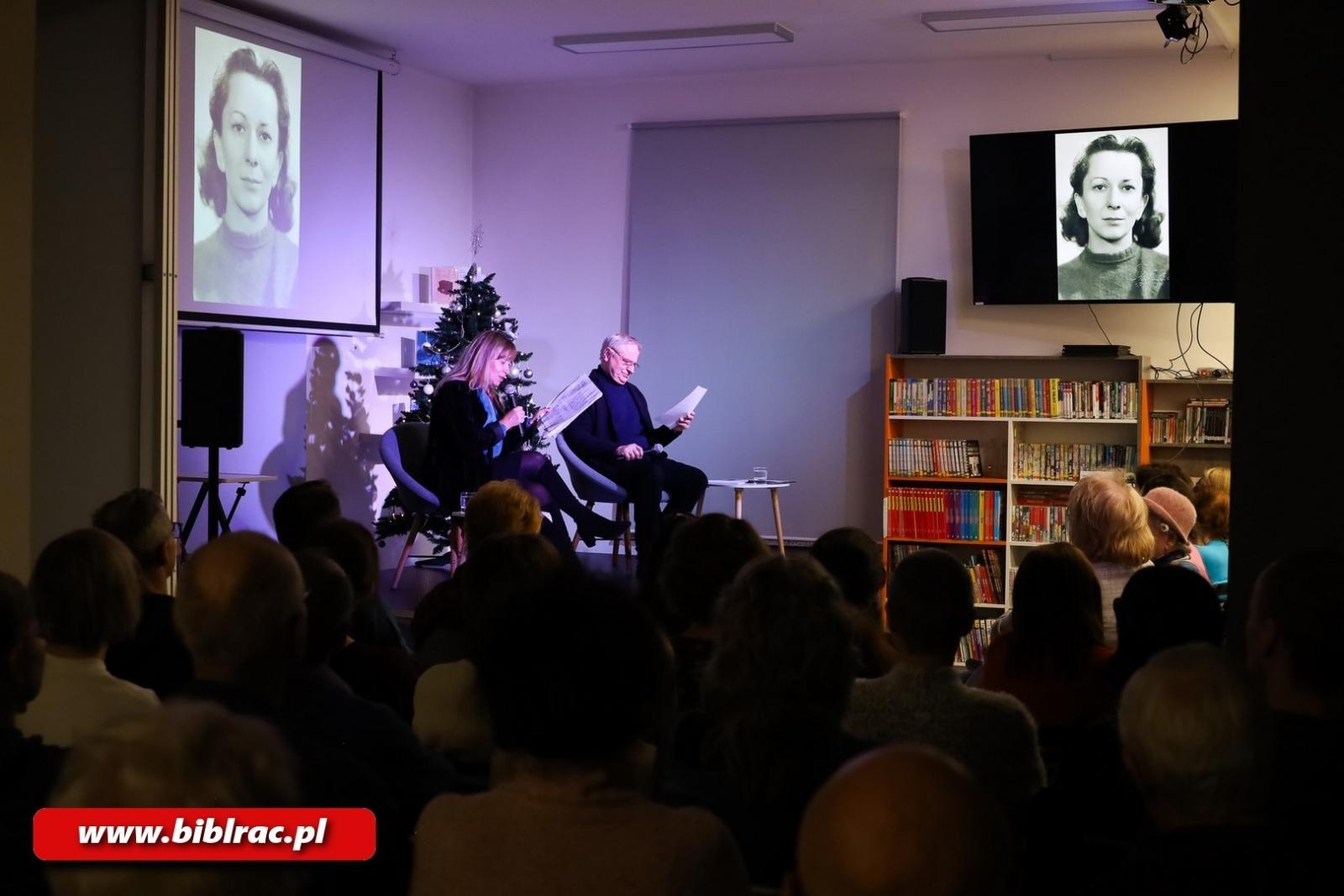 Zdjęcie w galerii na portalu naszraciborz.pl: Dorota Segda i Jacek Romanowski gwiazdami Spotkania Noworocznego w bibliotece wiadomości z regionu