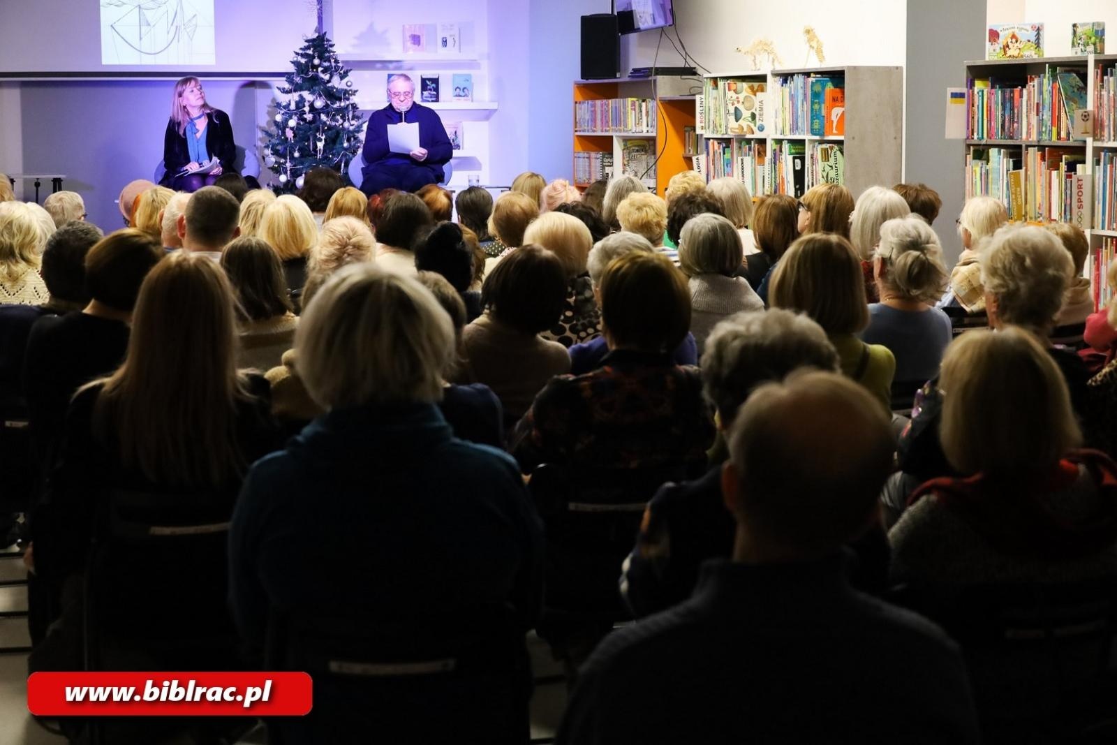 Zdjęcie w galerii na portalu naszraciborz.pl: Dorota Segda i Jacek Romanowski gwiazdami Spotkania Noworocznego w bibliotece wiadomości z regionu